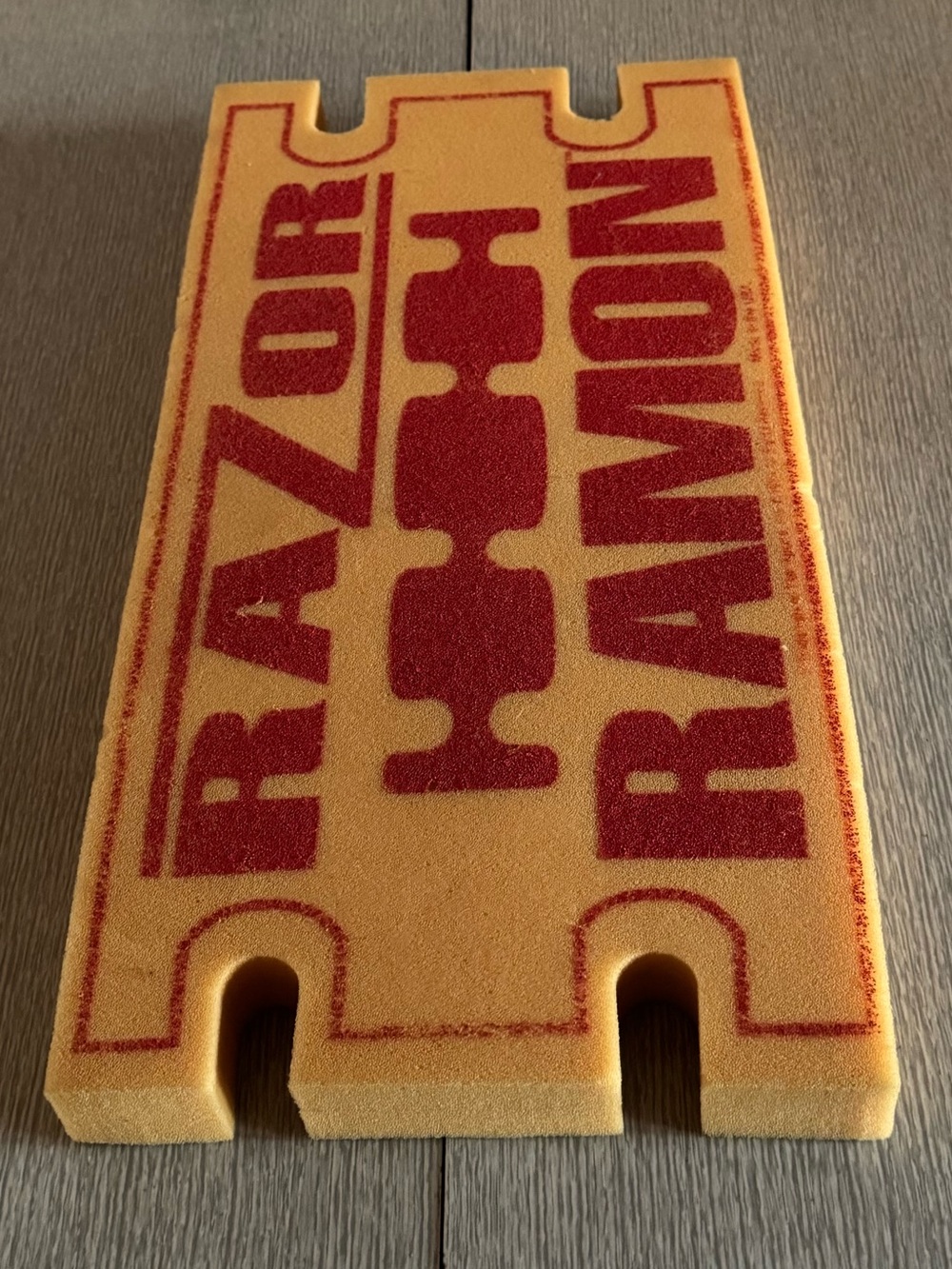 1994 Razor Ramon hand foam - Official WWF collectible from house show